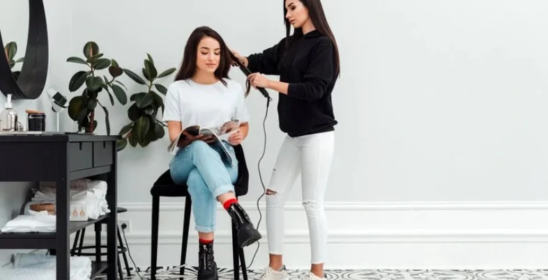 Business ideas for women in india -Beauty Parlour or Home Salon